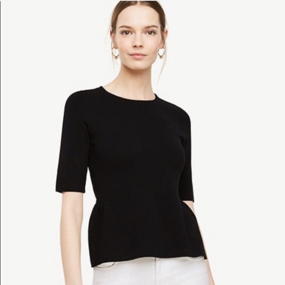 {Ann Taylor} Thick ribbed scoop neck unique top